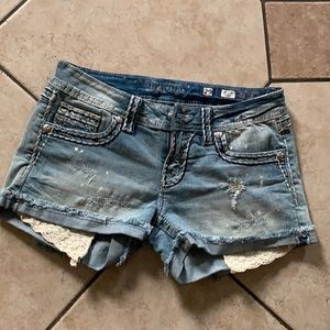 Miss me short denim blue light size 29 embroidered pockets